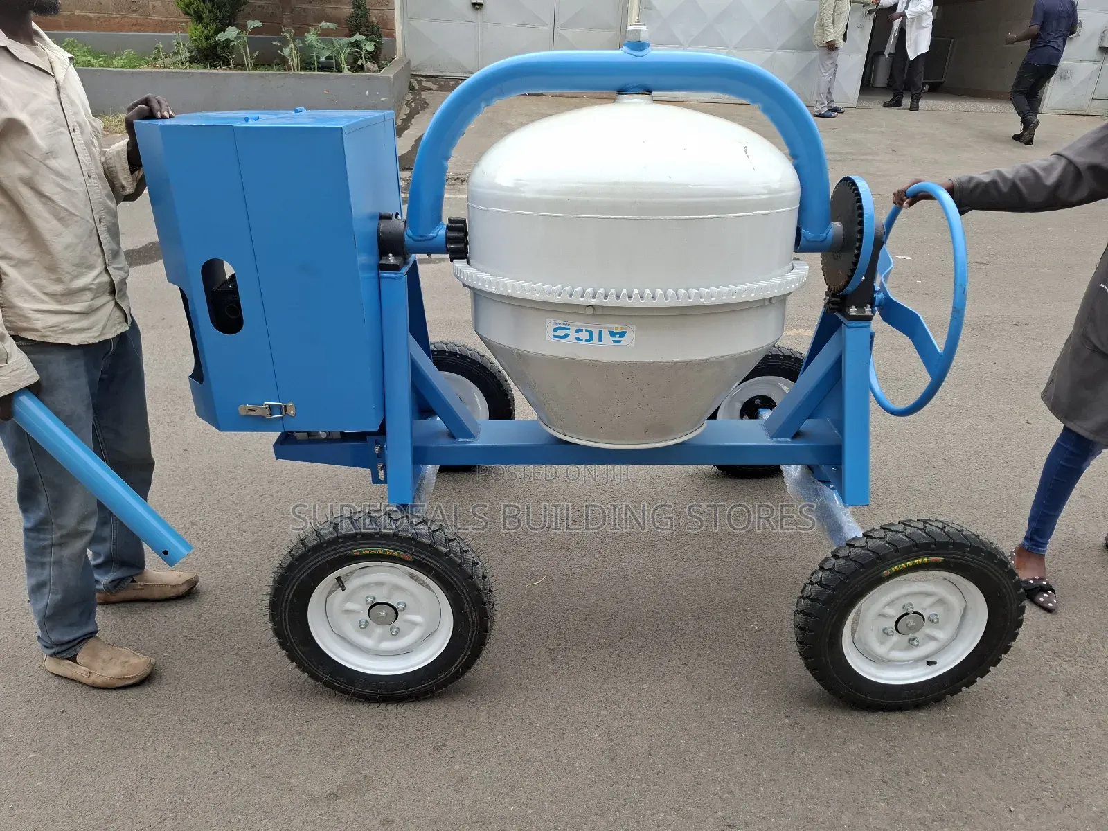 Brand New Concrete Mixer,400ltrs,7hp.