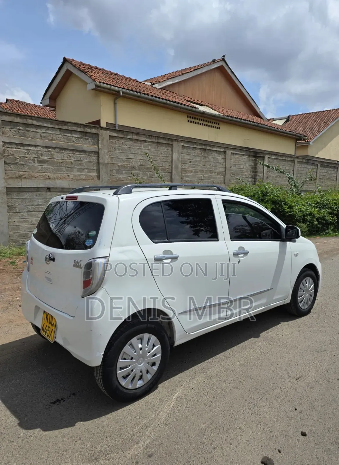 Daihatsu Mira 2015 White