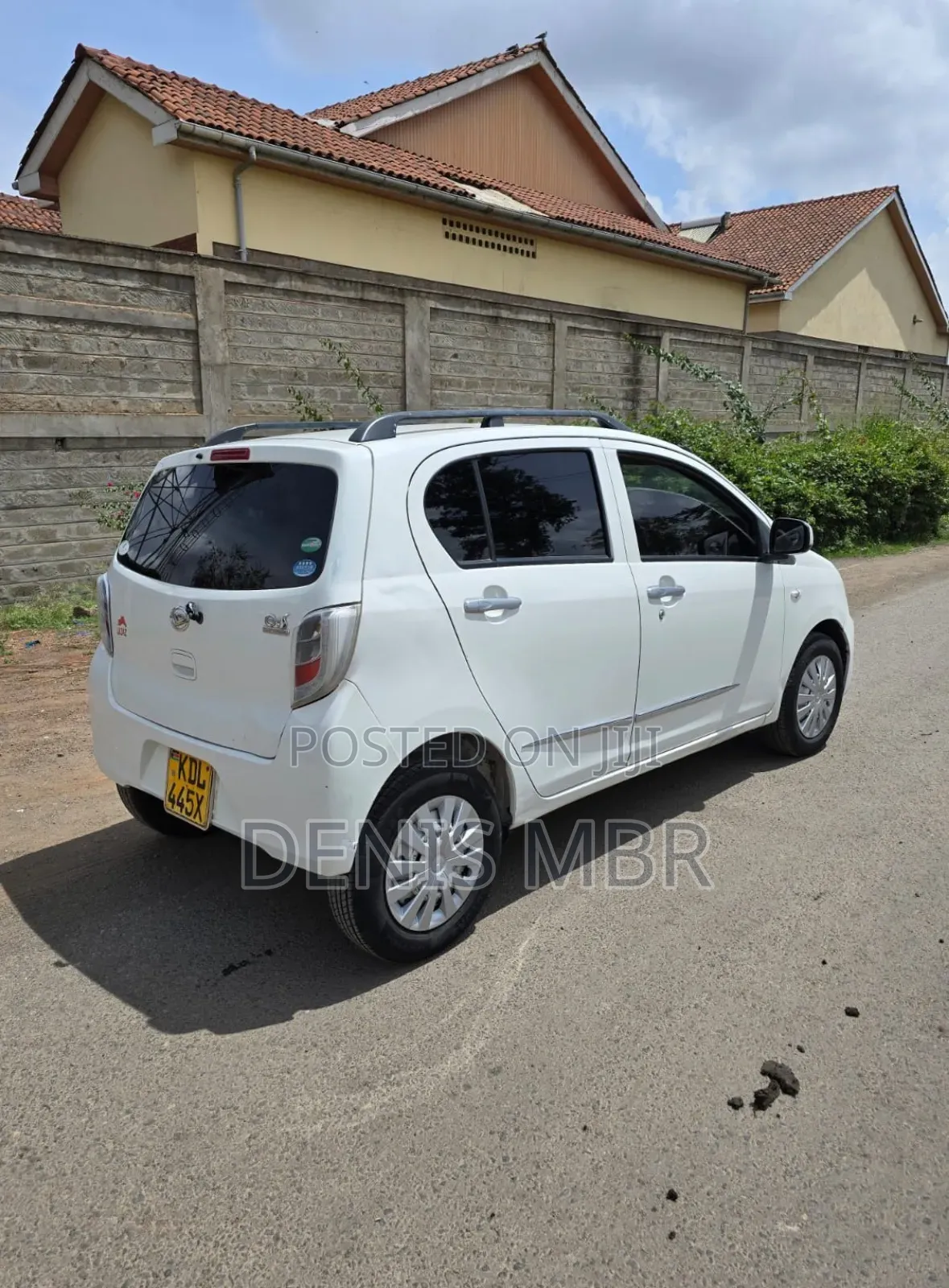Daihatsu Mira 2015 White