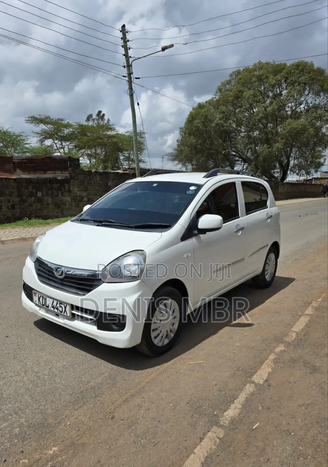 Daihatsu Mira 2015 White