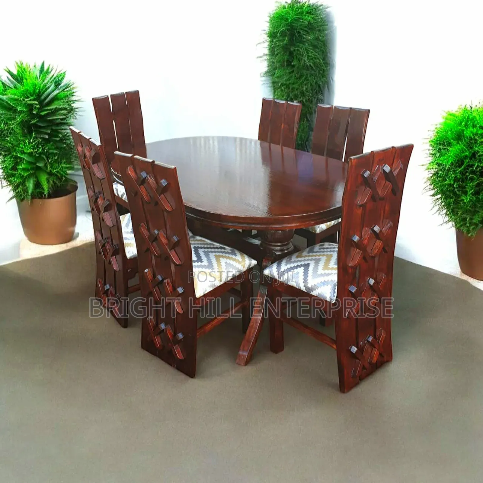 Neatly Made Oval Dining Table Dining Table