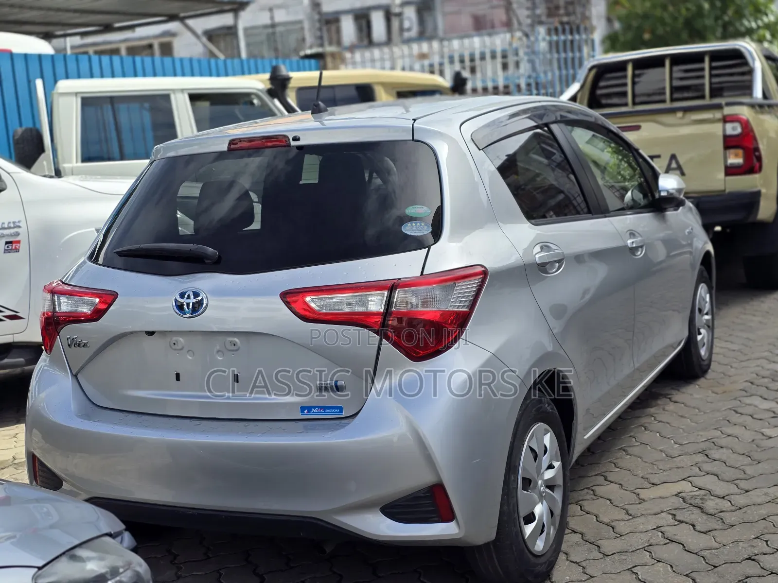 Toyota Vitz 1.5 FWD Hybrid 5dr 2018 Silver