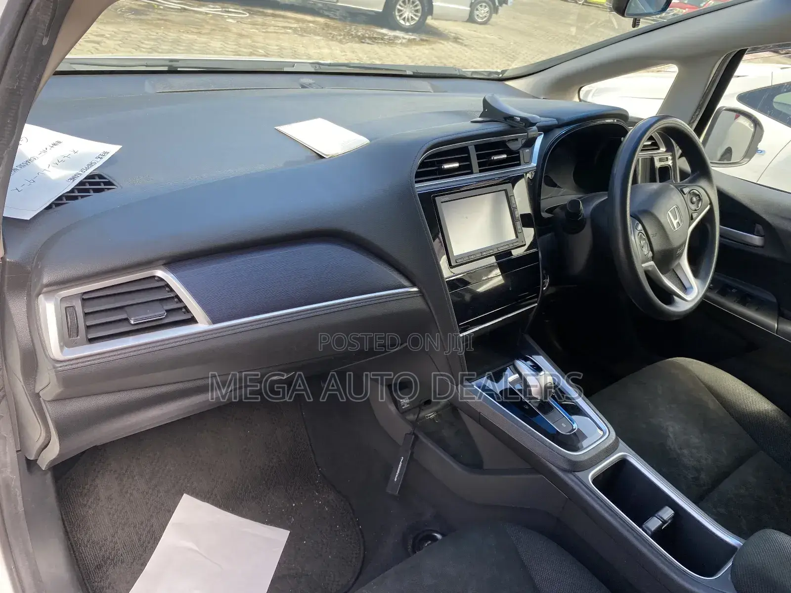 Honda Fit Shuttle 2019 White