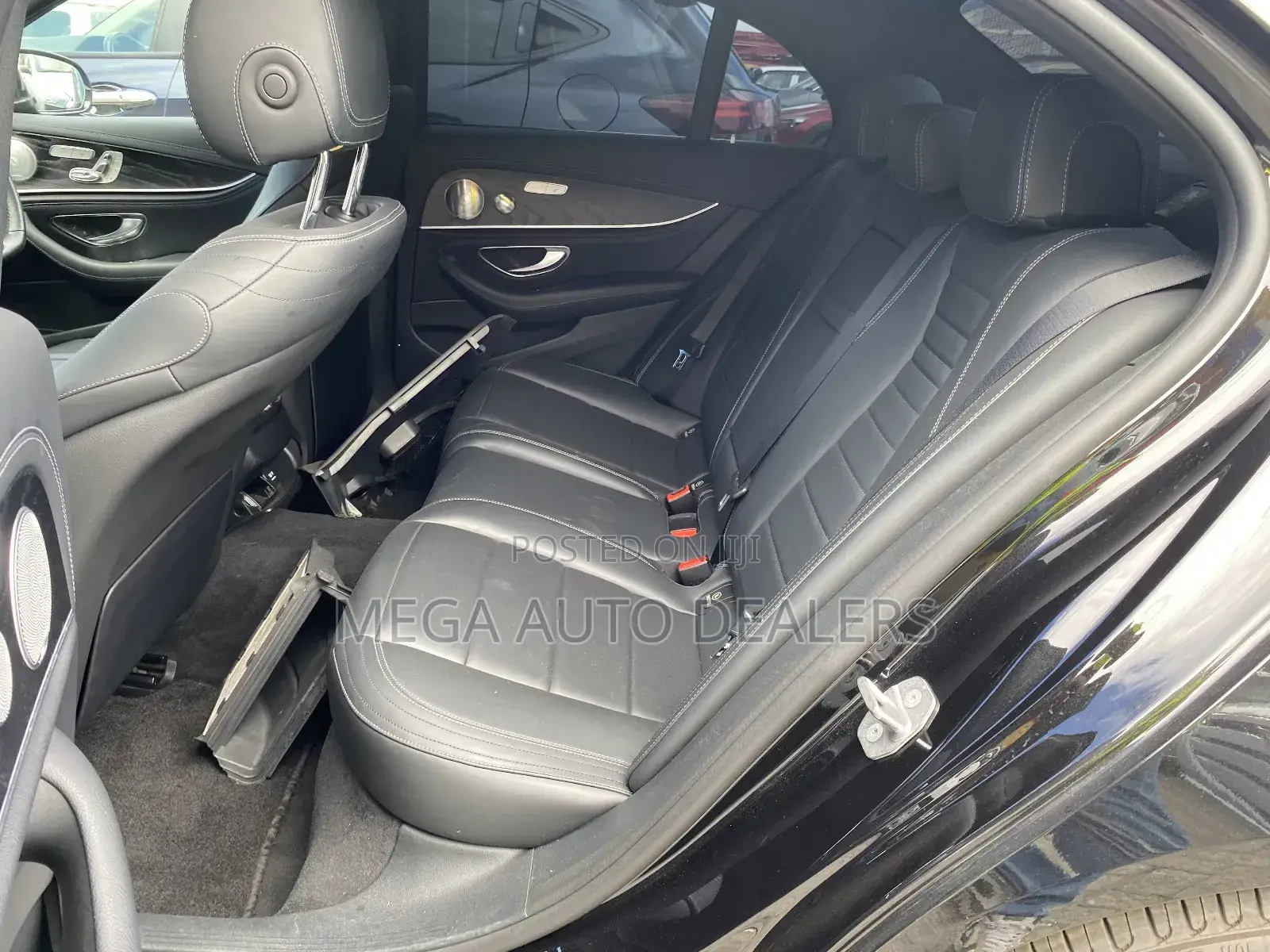 Mercedes-Benz E300 2018 Black