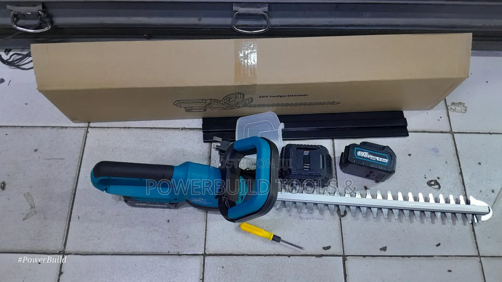 Makita Cordless Hedge Trimmer