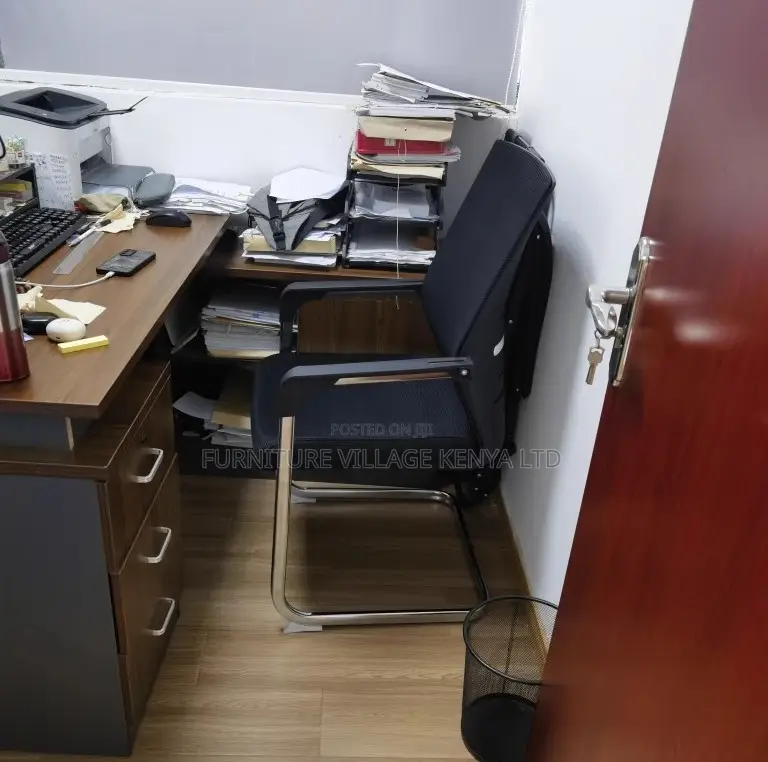 Office Chair: Sleek Cantilever Mesh Back Study Board Seat