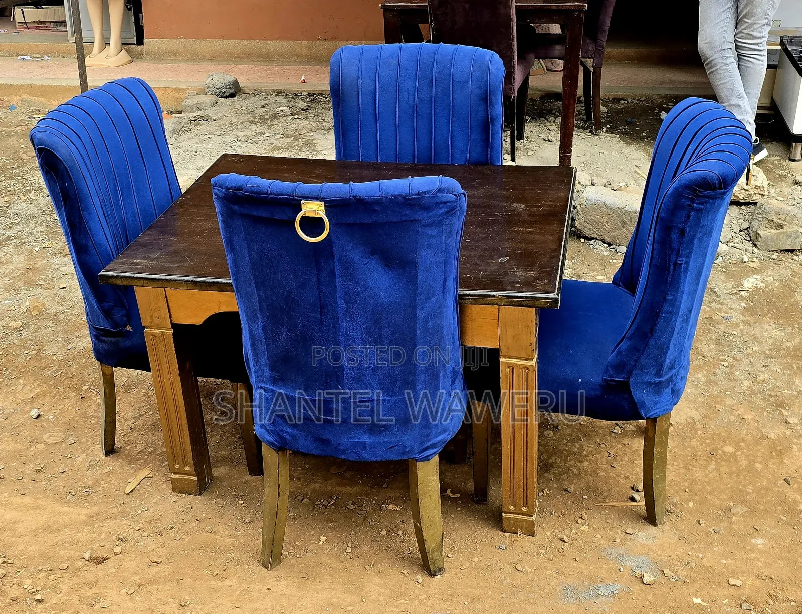 Dinning Set Blue Seats