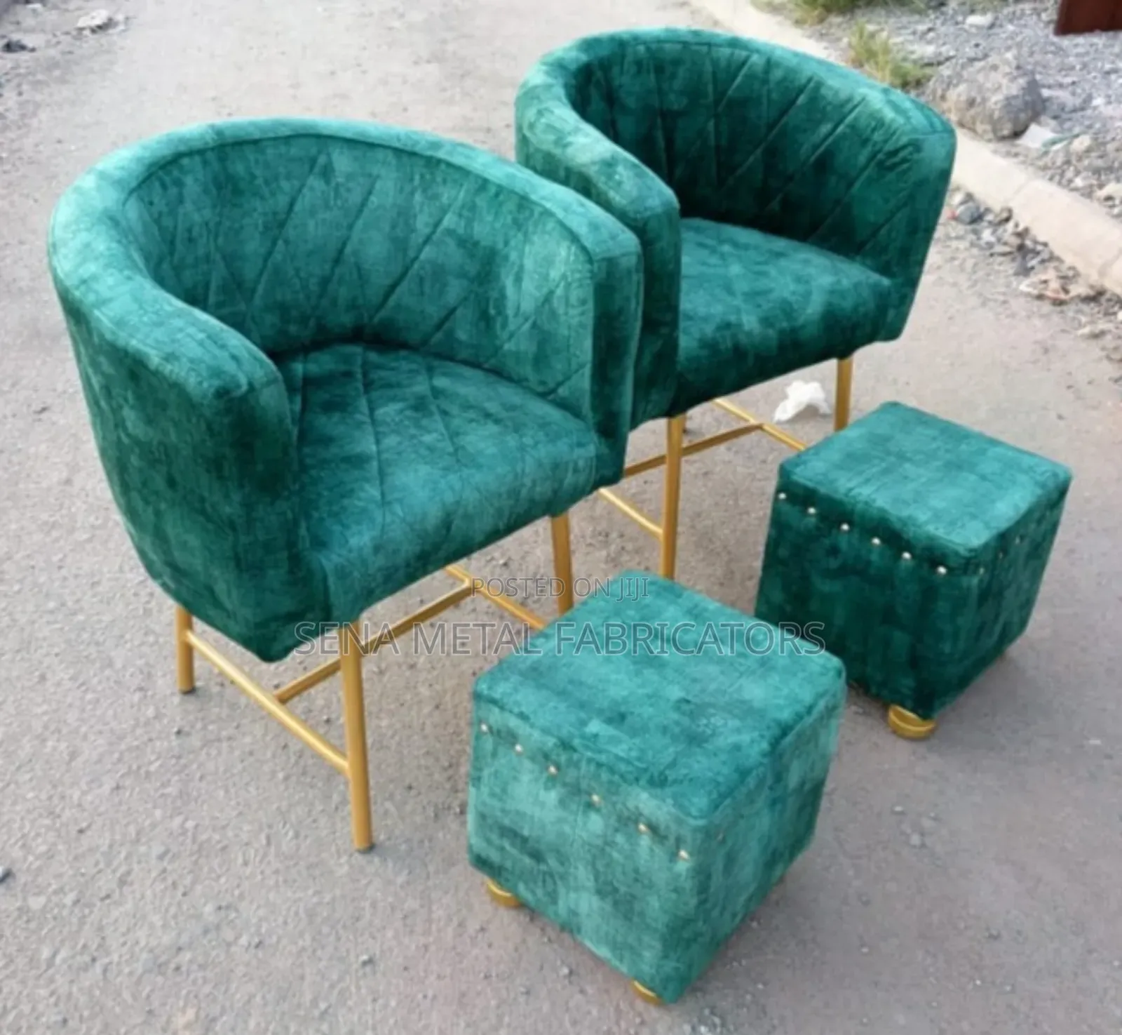 Beauty Salon Set, Chairs and 2 Pouffes