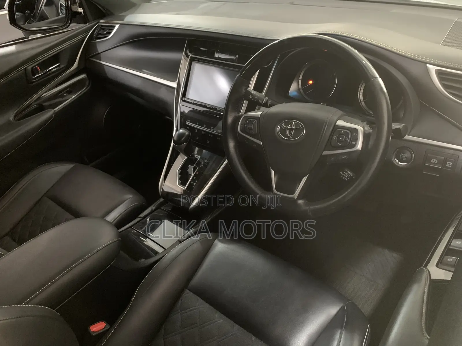 Toyota Harrier 2.0 2018 Silver
