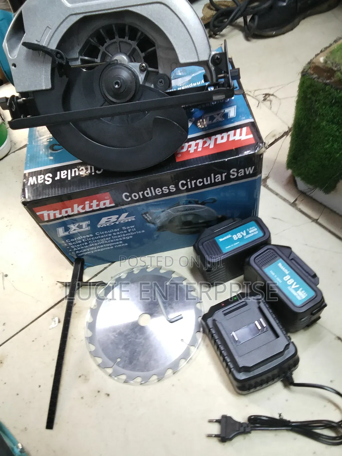 Makita Circular Saw /Cordless Makita Circular Saw