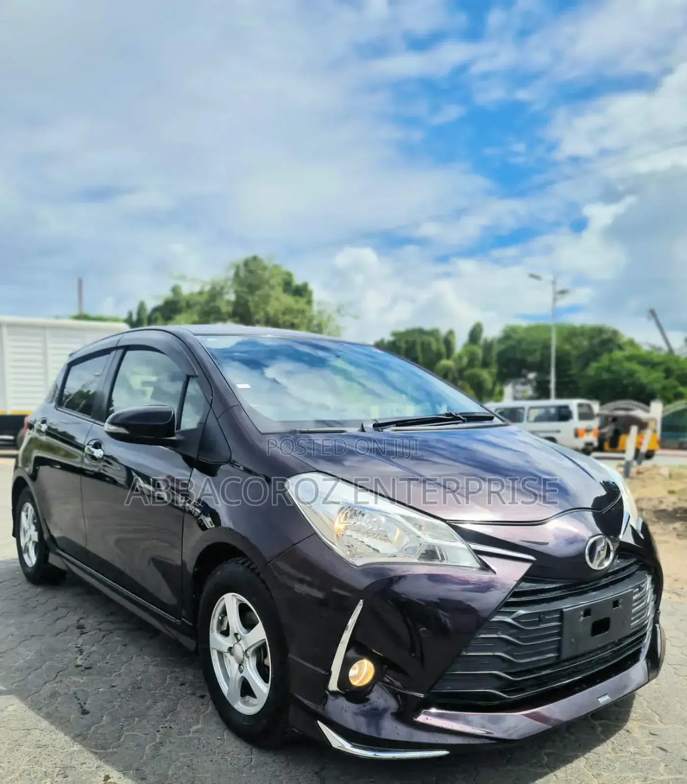 Toyota Vitz 1.3 AWD 5dr 2018 Purple