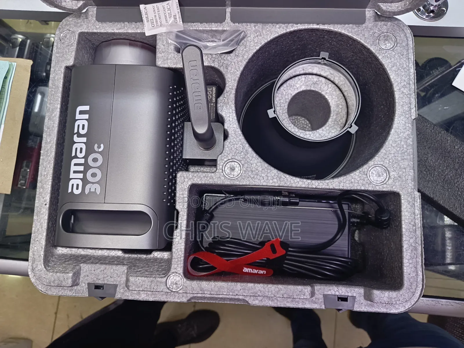 Apature Amaran 300c Powerful Strobe RGB Light