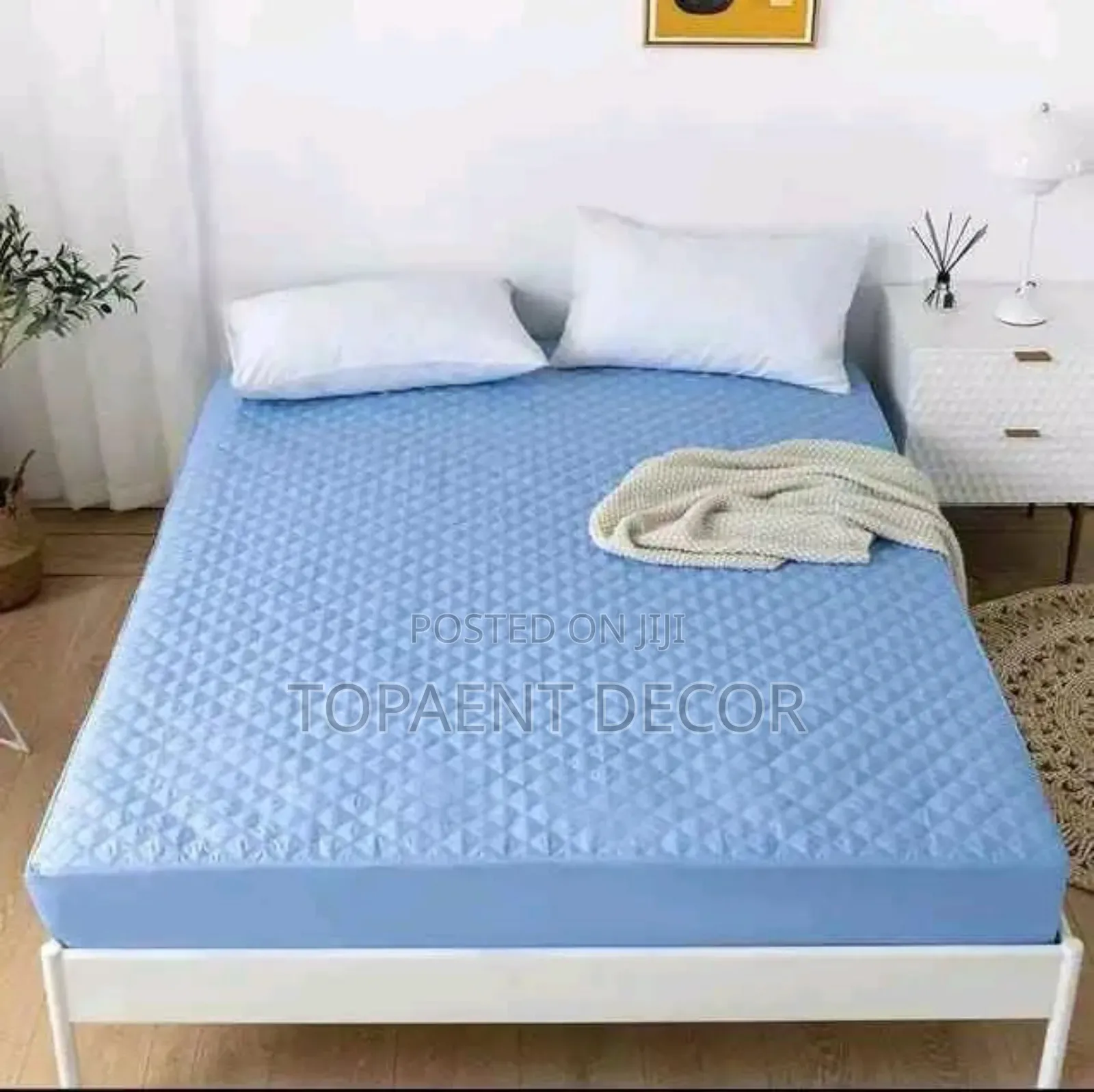 5by 6 Easy to Clean and Fit Waterproof Mattress Protector