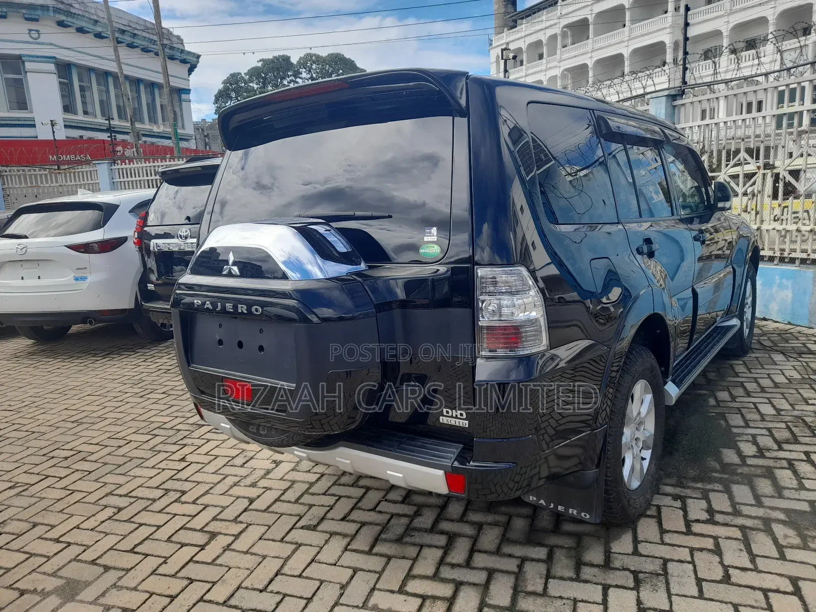 Mitsubishi Pajero Exceed 2018 Black