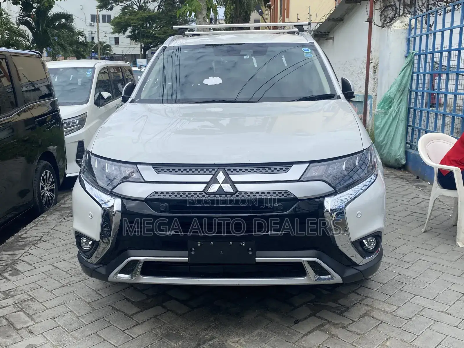 Mitsubishi Outlander 2018 White