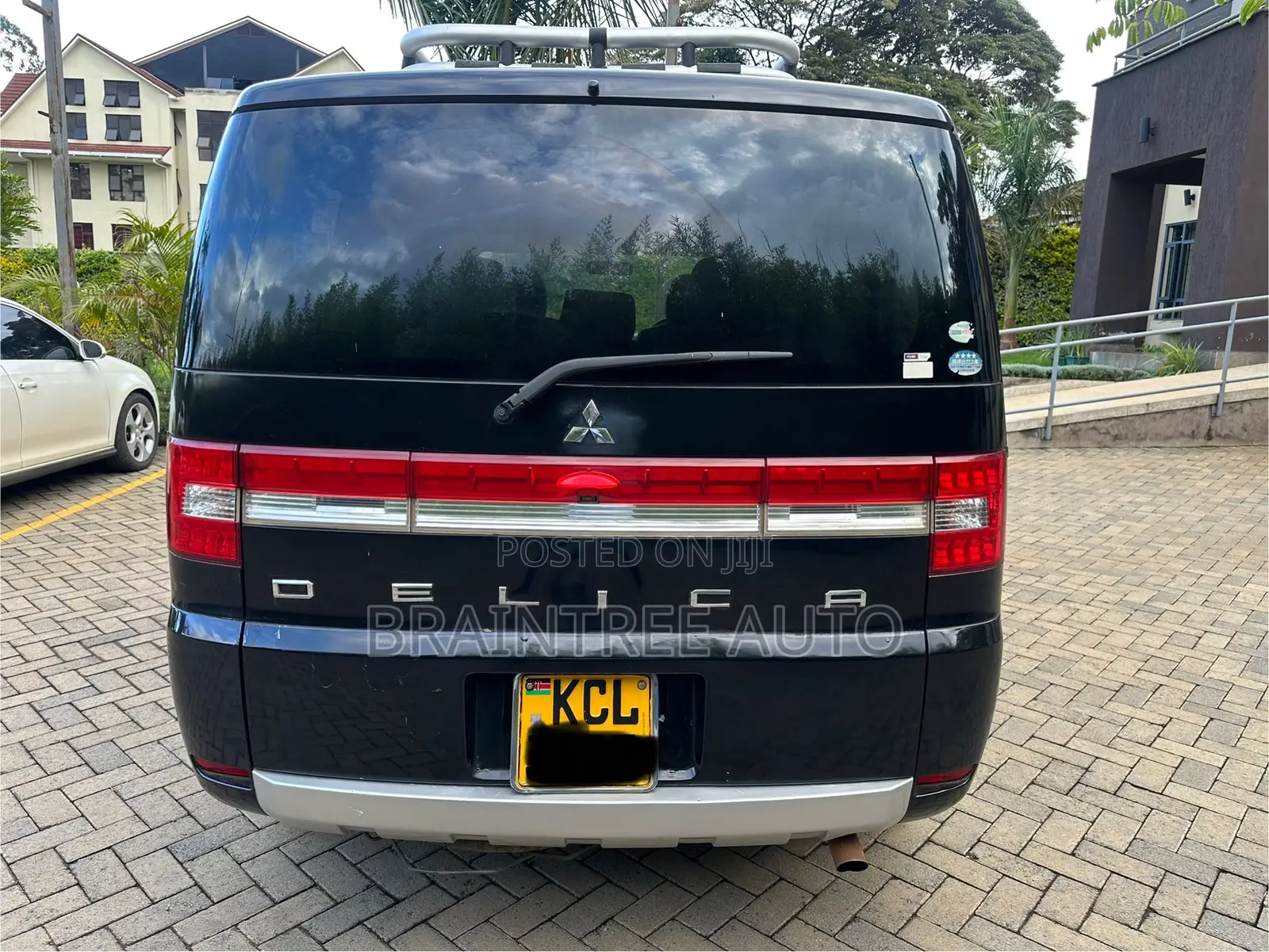 Mitsubishi Delica 2010 Black