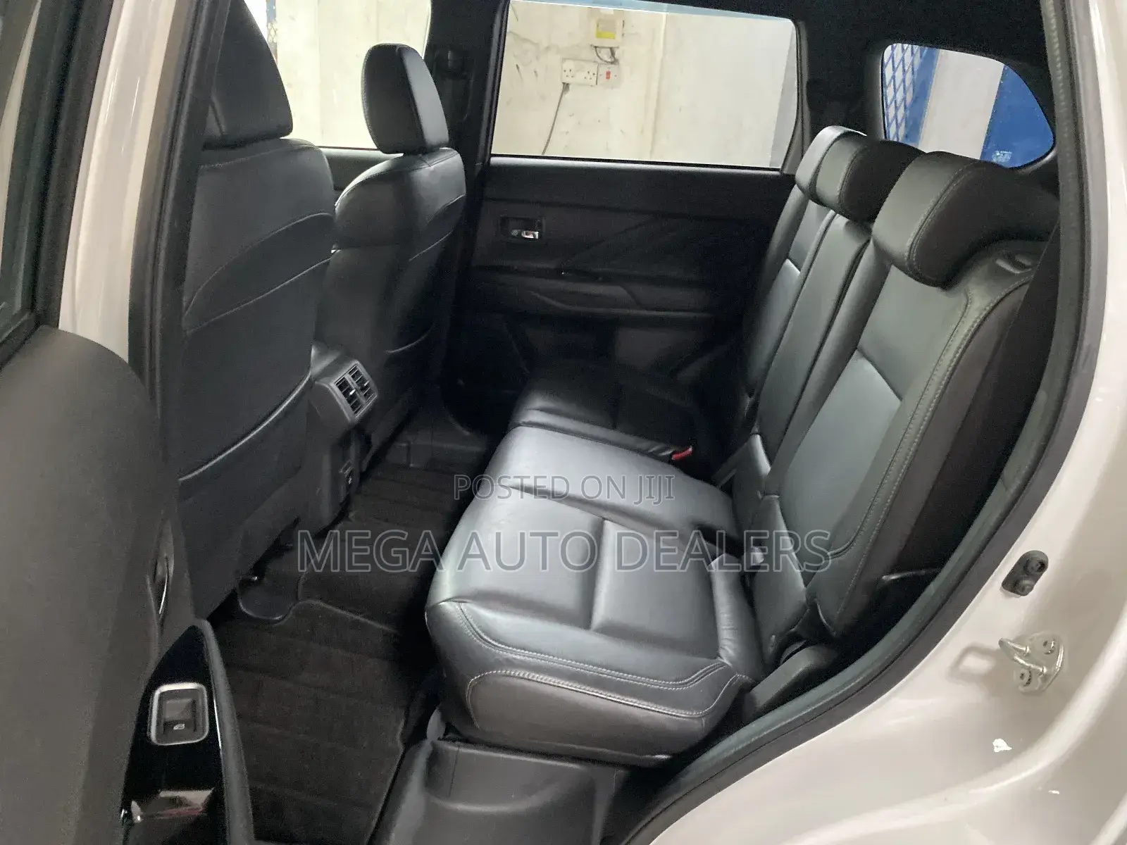 Mitsubishi Outlander 2018 White