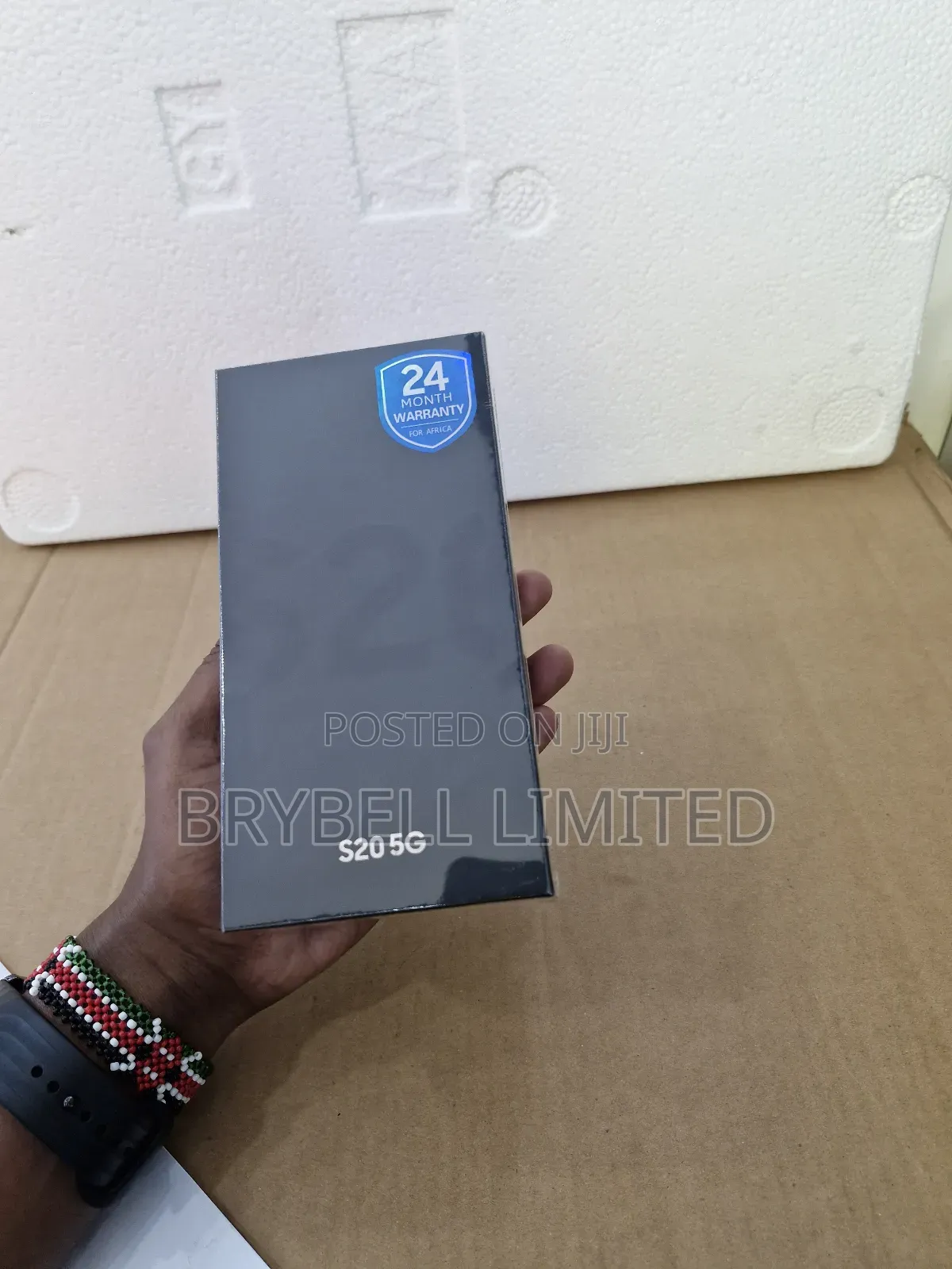 New Samsung Galaxy S20 128 GB Blue
