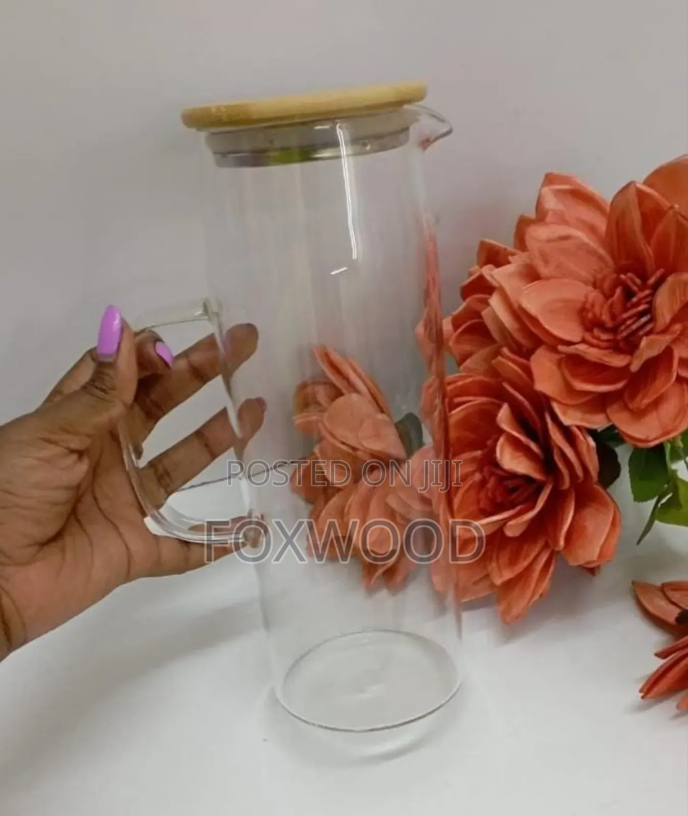 Heat Resistant Glass Jug With an Airtight Bamboo Lid