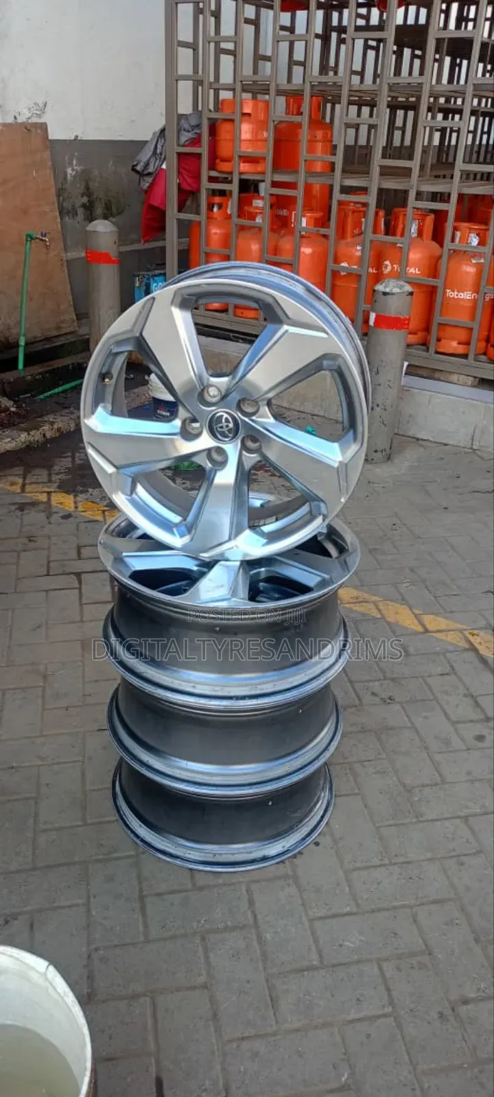 Toyota Ra4 Rims Size 17"At Affordable Cost Brand New