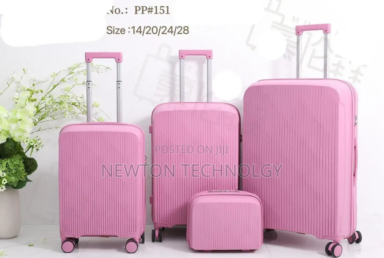 *4 in 1 Luxurious Unbreakable Suitcase