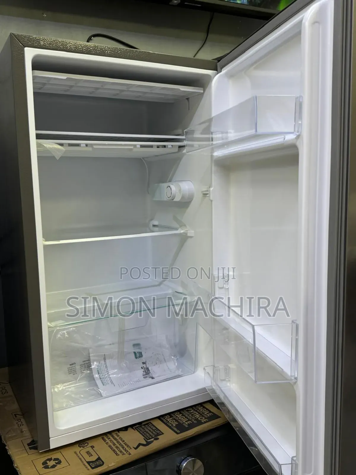 Hisense Mini Fridge Single Door Ref094dr