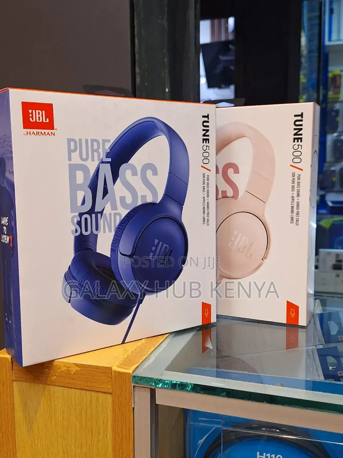 JBL Tune500 BLK Over-Ear Wired Headphones - Black