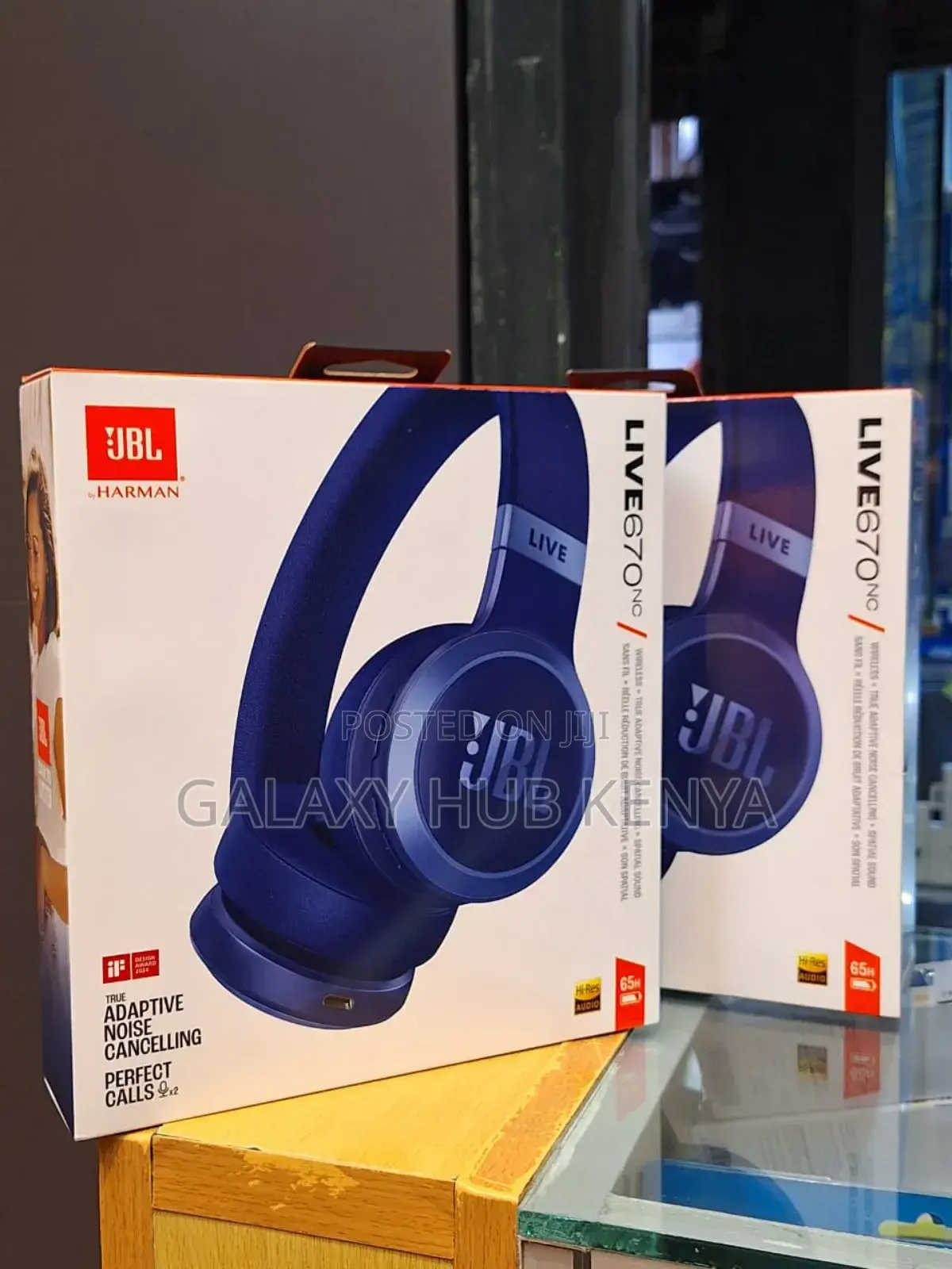 JBL Live 670nc Wireless Over-Ear Noise-Canceling Headphones