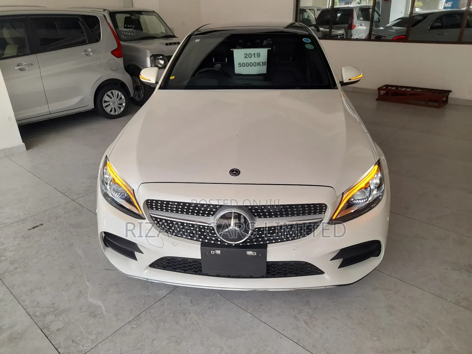 Mercedes-Benz C200 2019 White