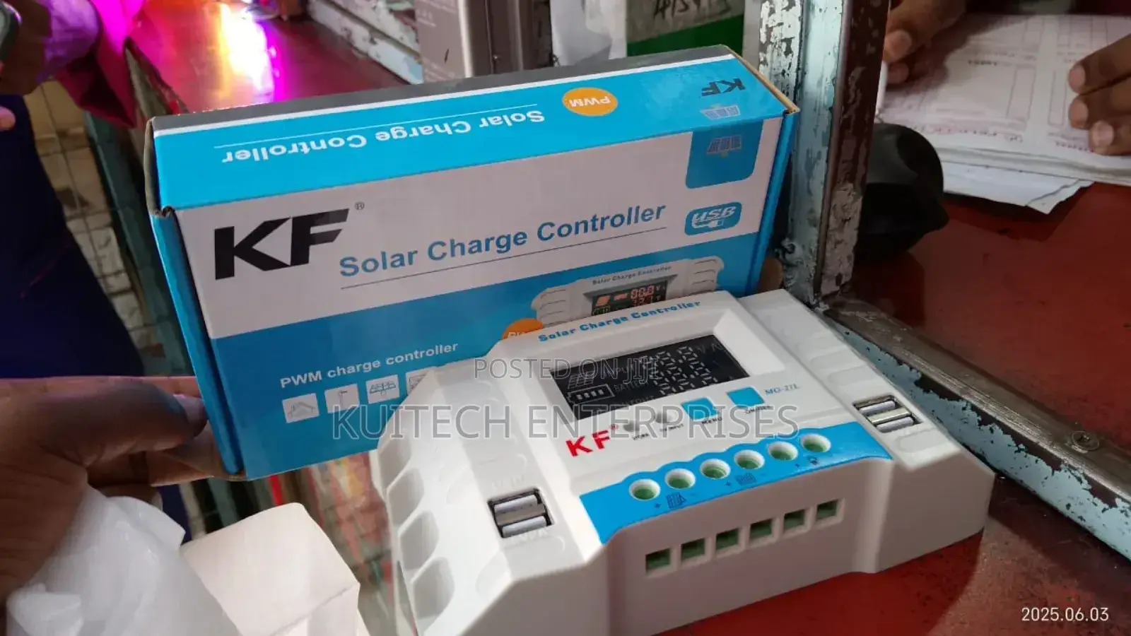 Solar Charge Controller/New 20a Solar Charge Controller