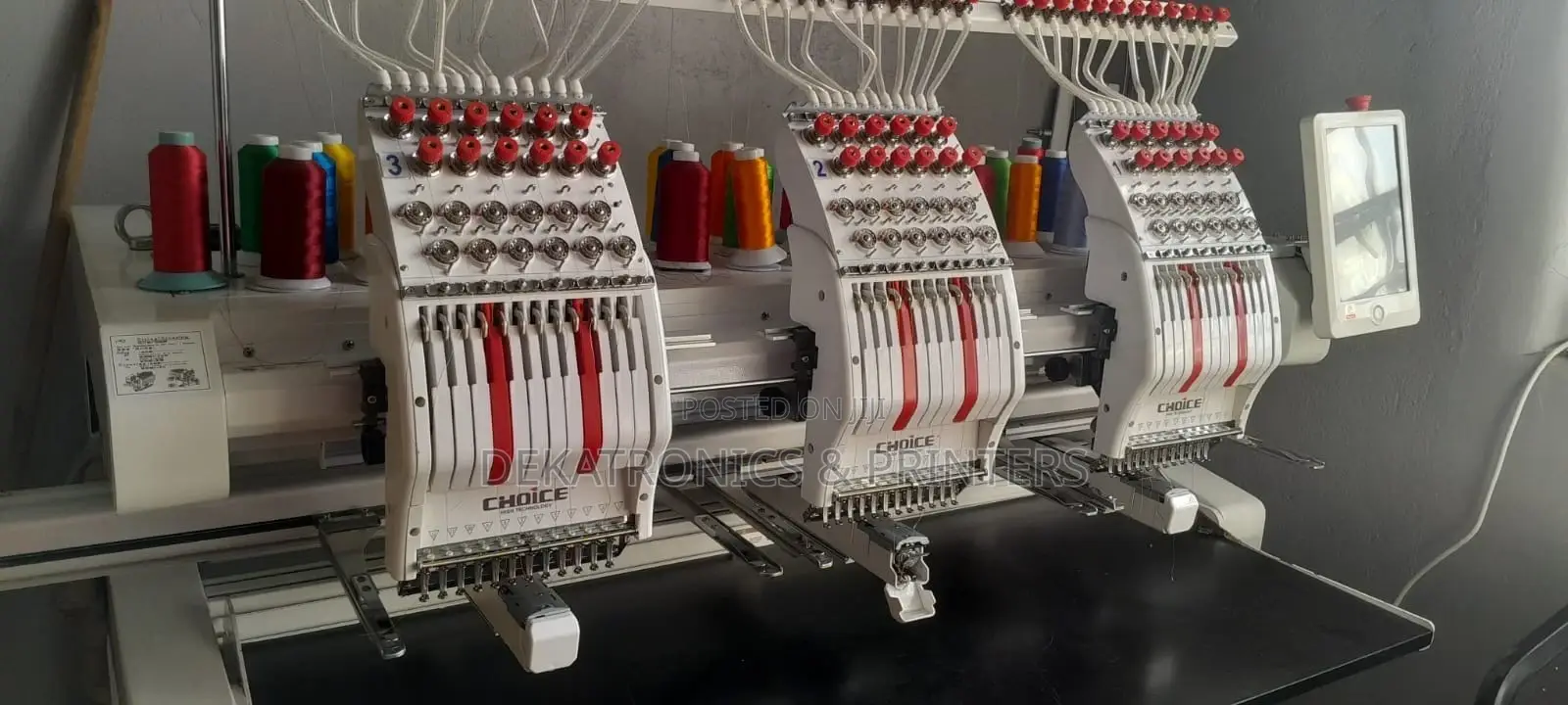 3 Heads, 12 Needles Embroidery Machine