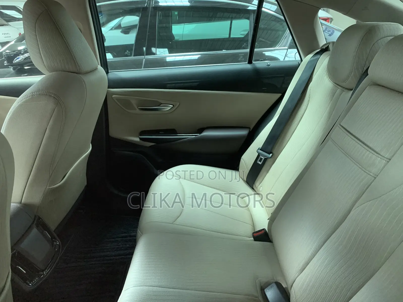Toyota Crown 2018 Blue