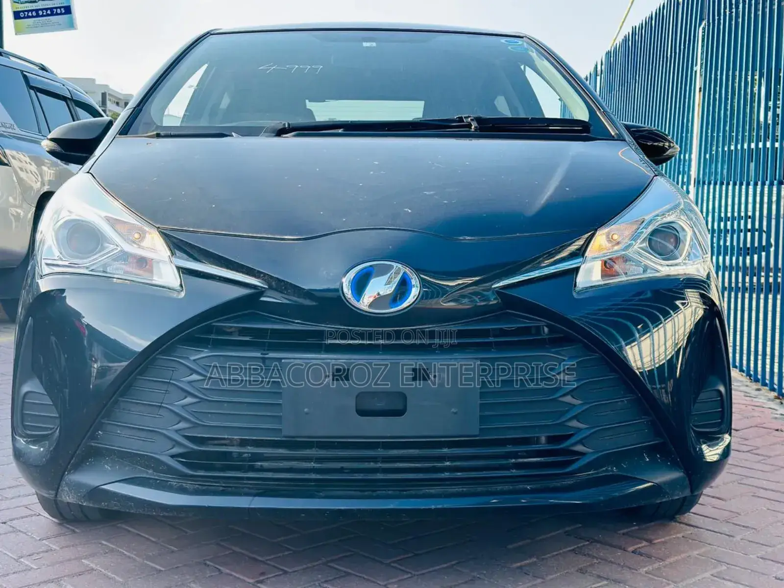 Toyota Vitz 1.5 FWD Hybrid 5dr 2019 Black