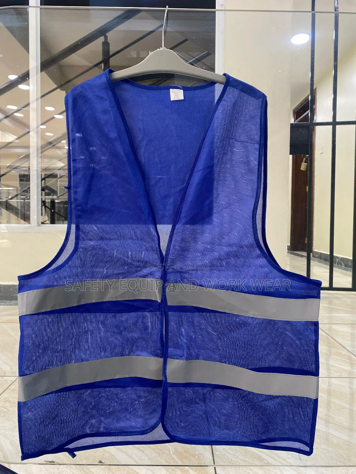 Lightweight Blue Reflector Vests For Daily Use.