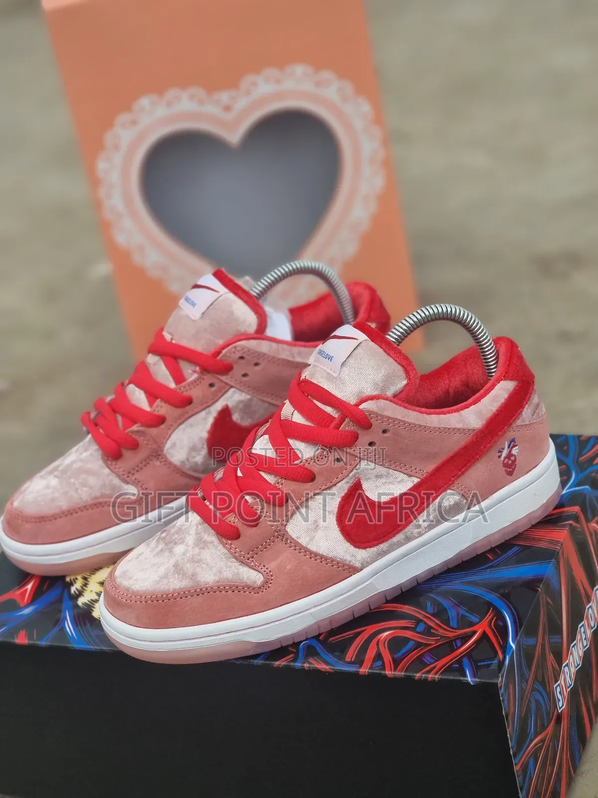Nike Sb Dunks X"Strange Love for Ladies