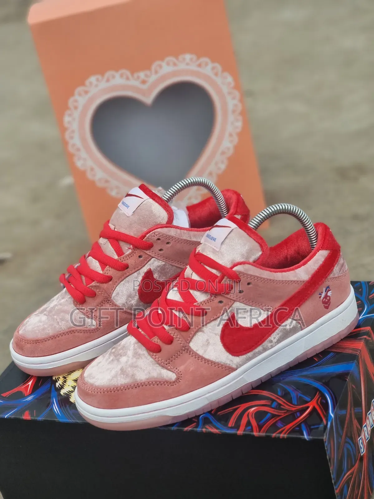 Nike Sb Dunks X"Strange Love for Ladies