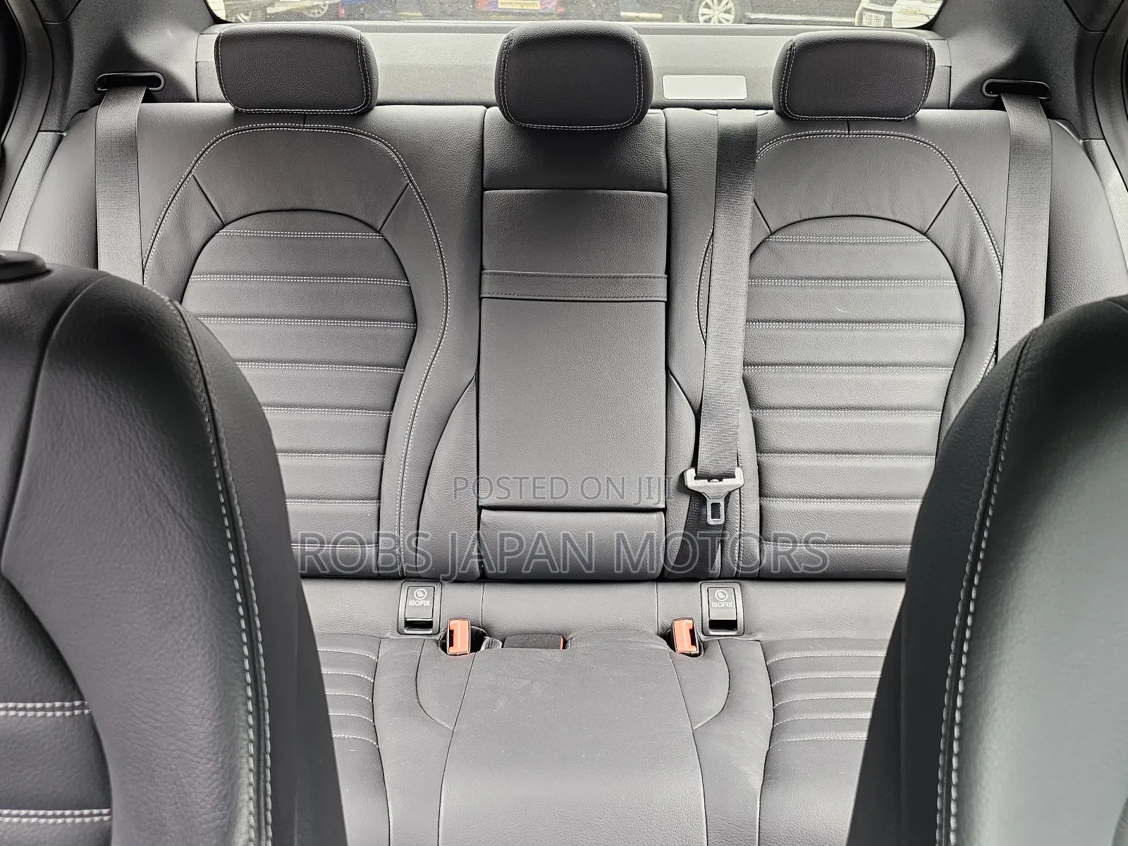 Mercedes-Benz C250 2018 Pearl