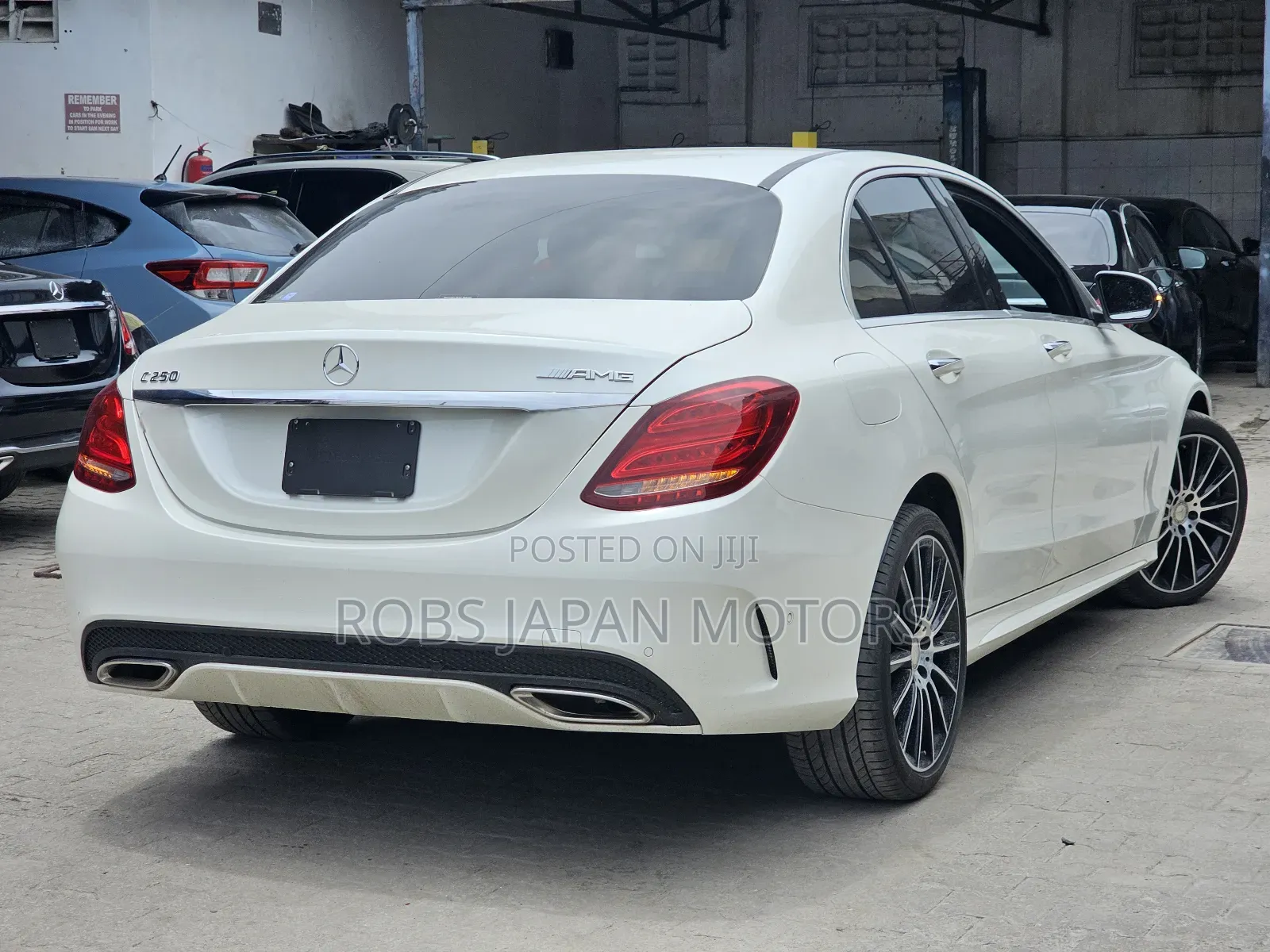Mercedes-Benz C250 2018 Pearl