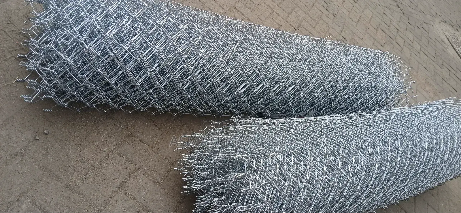 Galvanised Chainlink 12.5g 7ft(80×80)Mm