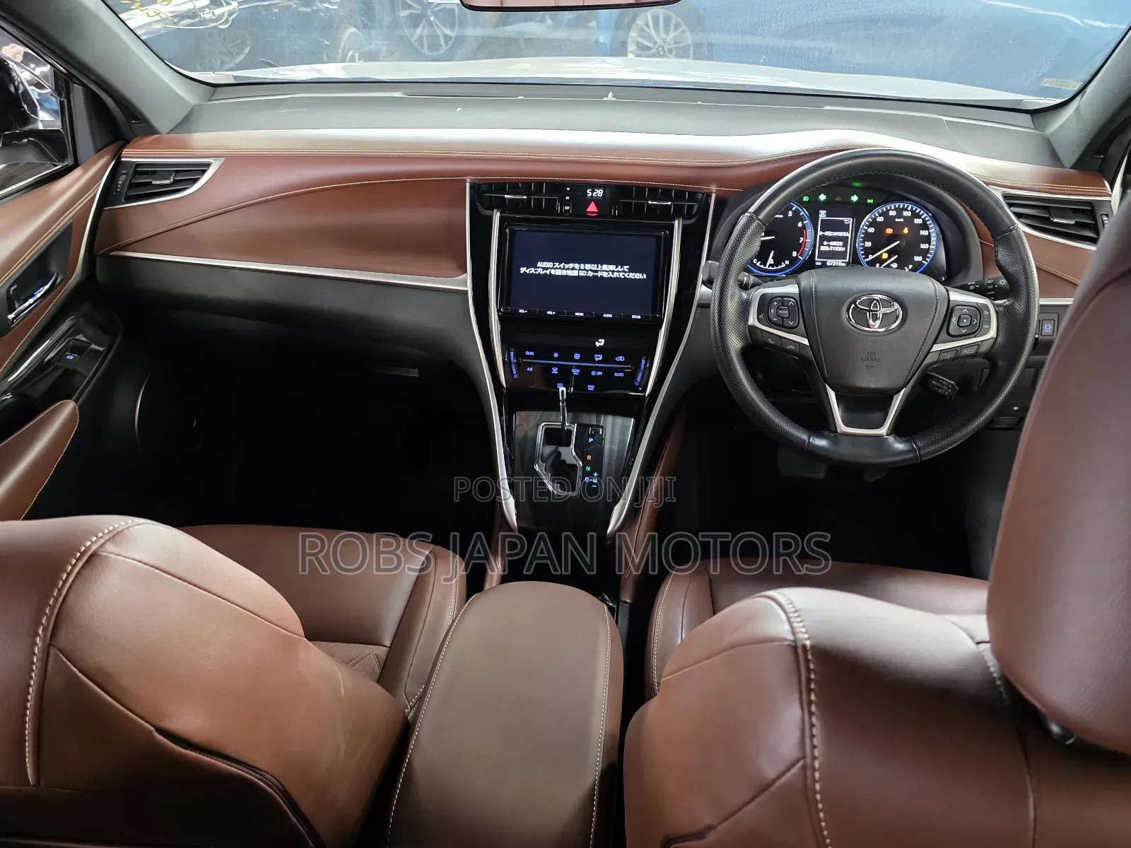 Toyota Harrier 2.0 2018 Off white