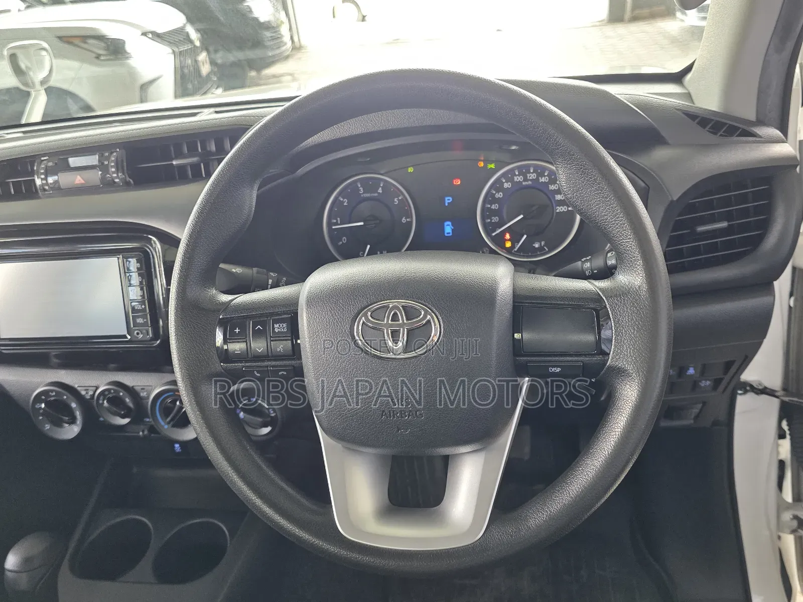 Toyota Hilux 2018 White