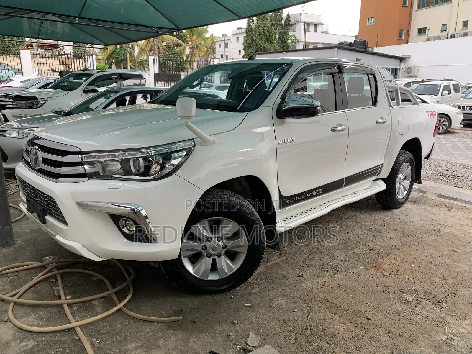 Toyota Hilux Revo Smart Cab Deisel 2.4 AWD 2018 Off white