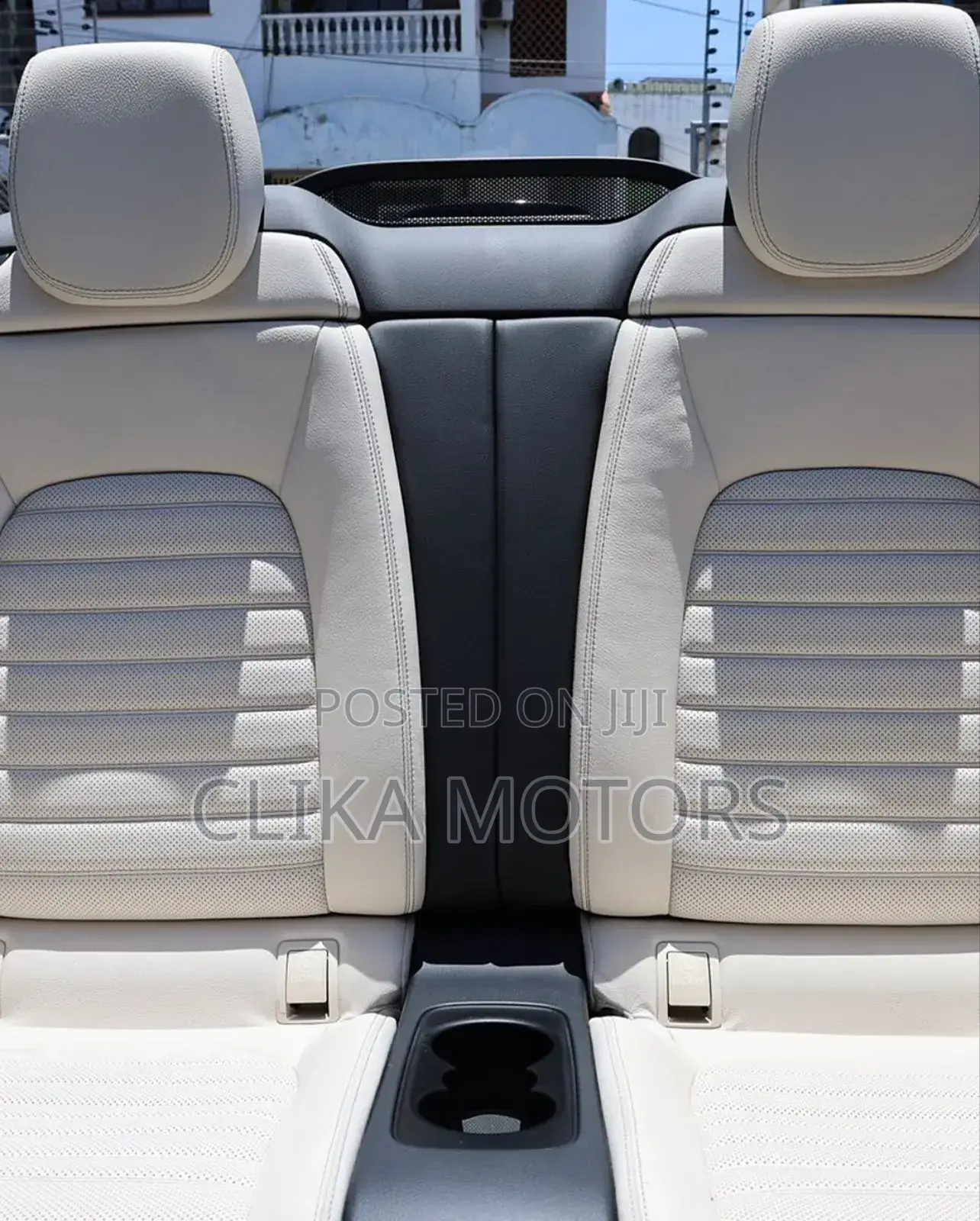 Mercedes-Benz C180 2018 Pearl