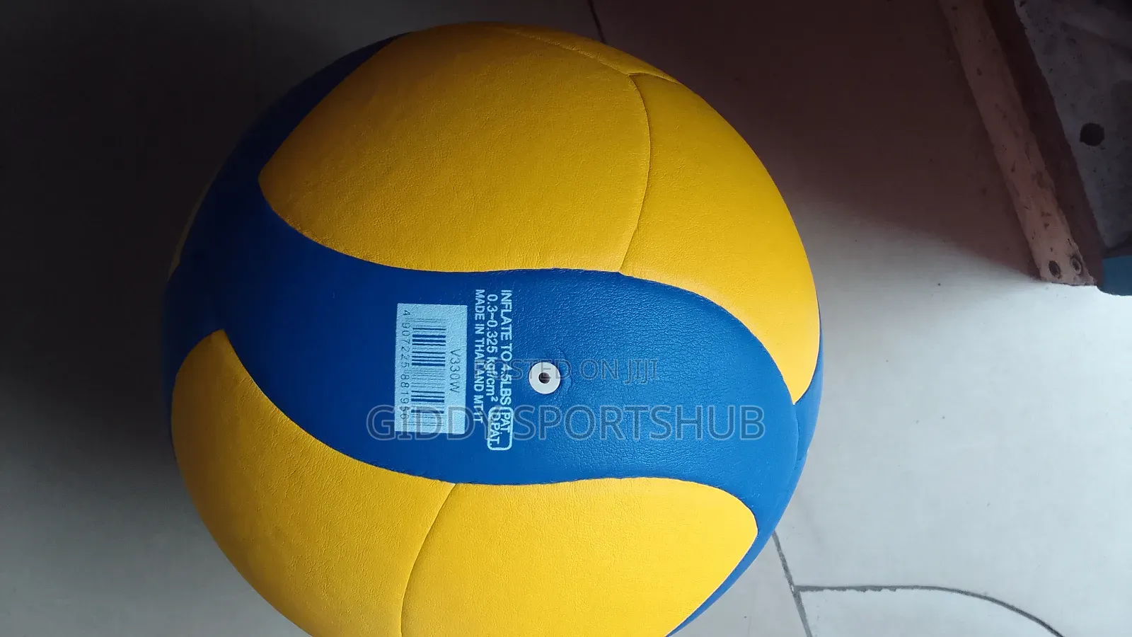 V330w Volleball Ball