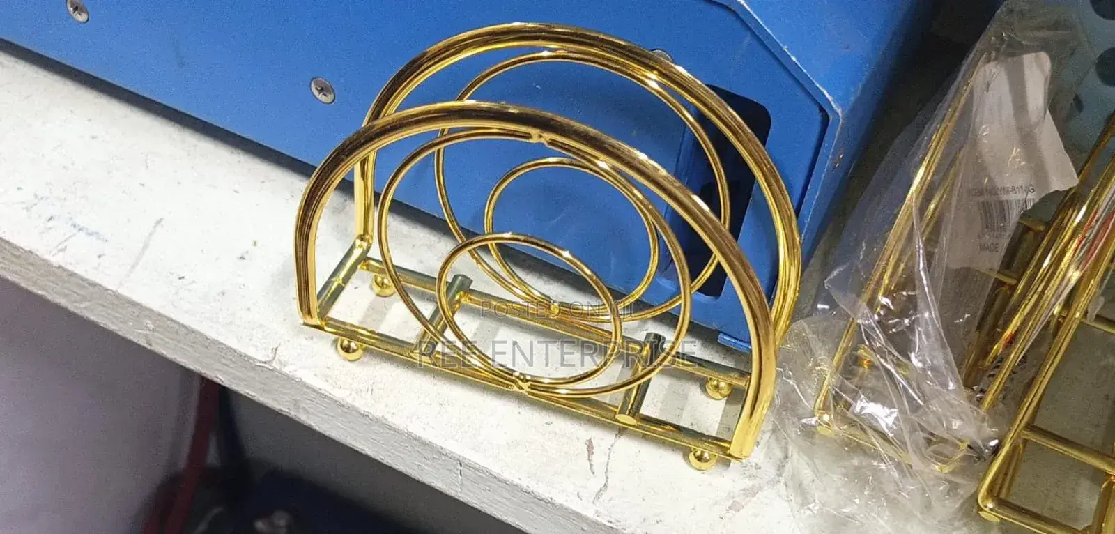 Semi Circular Saviet Holder Brand New