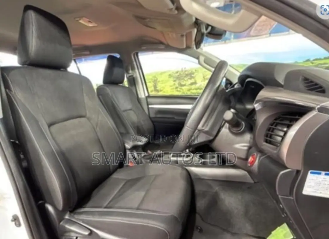 Toyota Hilux Revo Double Cab Deisel 2.4 AWD 2018 Pearl