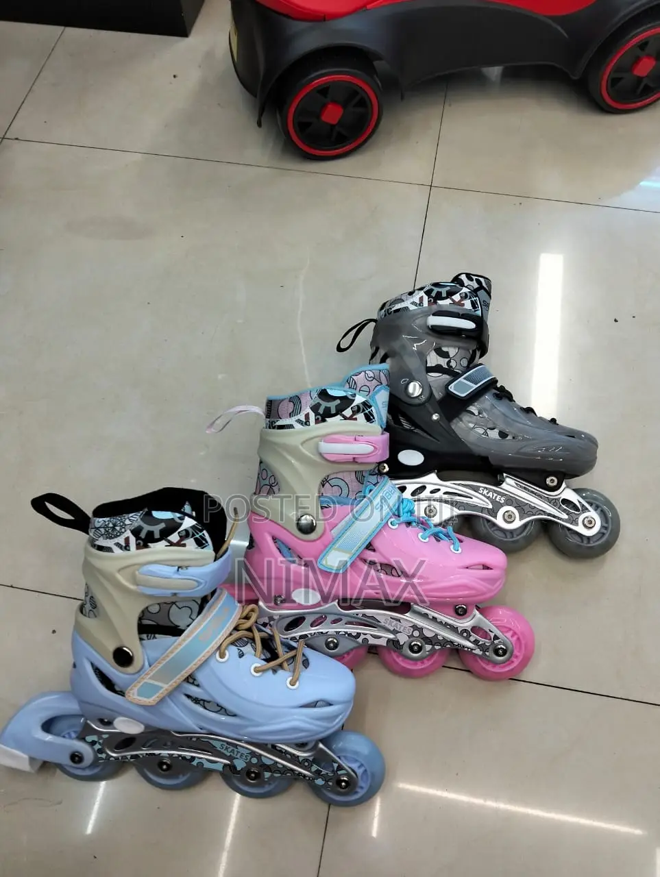 Skate Shoes With Rubber Wheels Sizes; Small, Medium