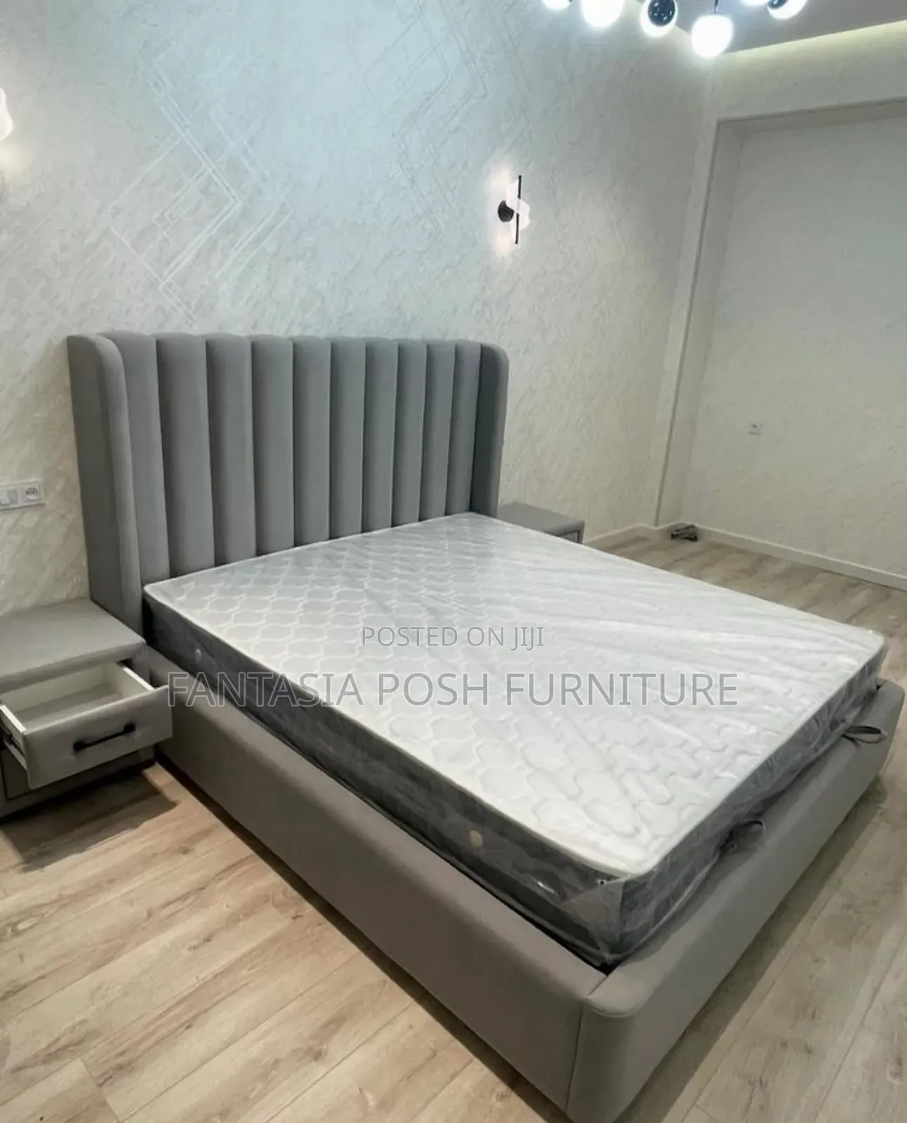 5x6 Urban and Trendy Chester Bed
