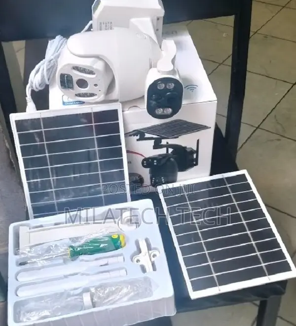 Dual Screen,Dual Lens Solar Camera for Outdoor
