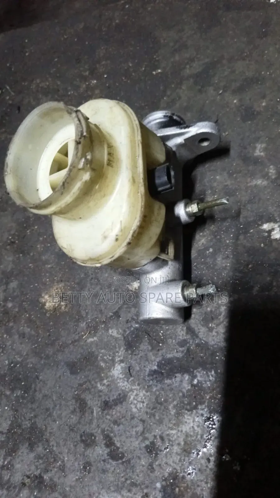 Isuzu D Max Master Cylinder